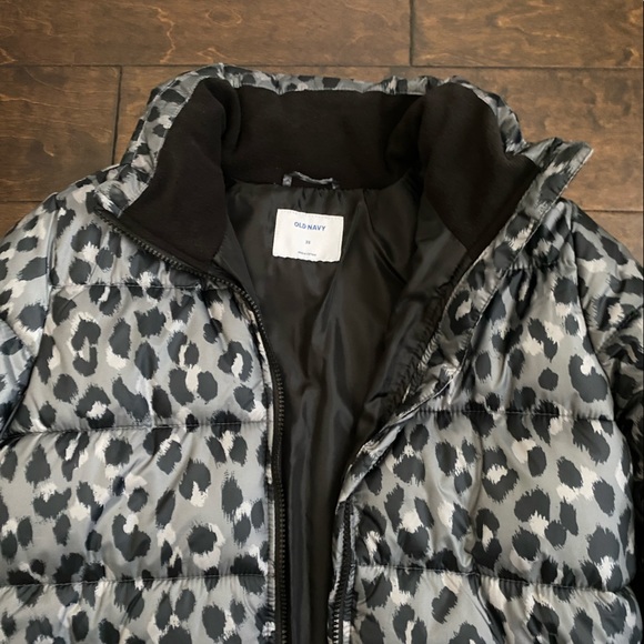 Old Navy Puffer Jacket - Picture 3 of 7